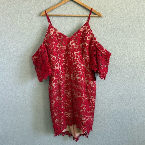 Adelyn Rae Krista High Low Lace Dress Size Medium NWT - Picture 3 of 7